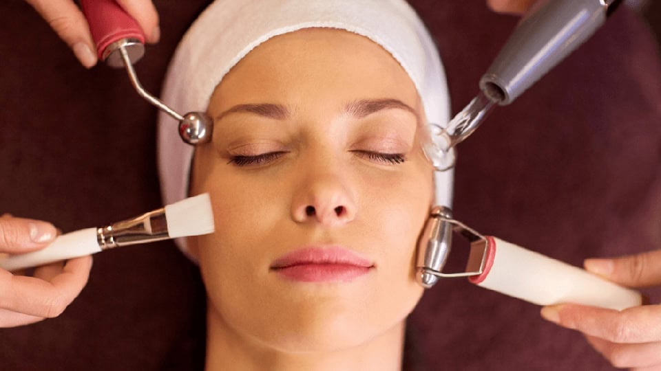 beauty side hustles facial treatments provider